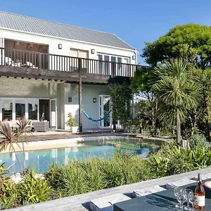 https://noordhoek-beach-villa.hotels-capetown.com